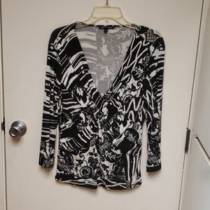 Black and white twisted V neck long sleeve